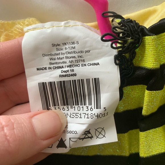 Sweet bumblebee costume😍 - Picture 5 of 5